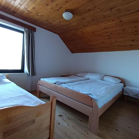 Tourist Farm Strle With Great Local Food Villa Cerknica Exterior foto